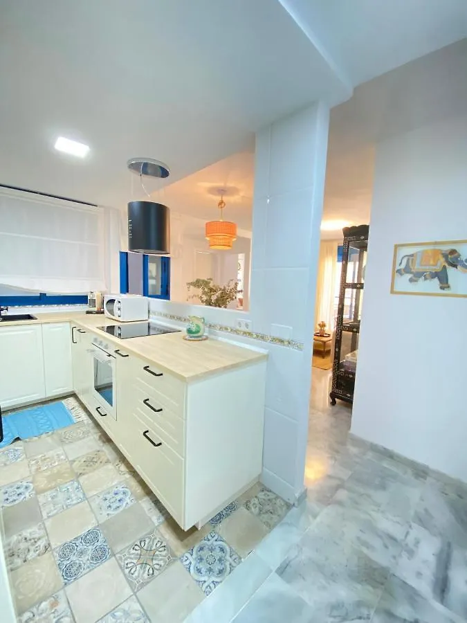 Sky Sea Holidays Parque De Huelin Apartment Malaga